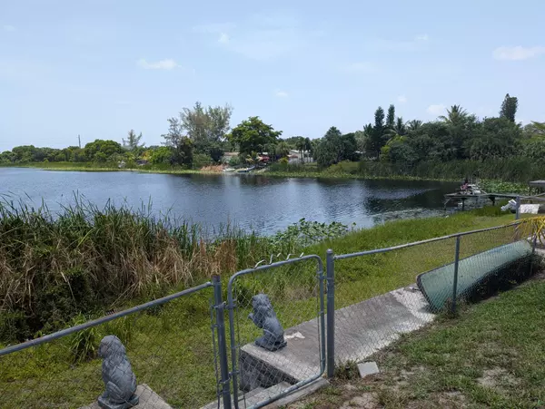 West Palm Beach, FL 33409,3082 Hibiscus CIR