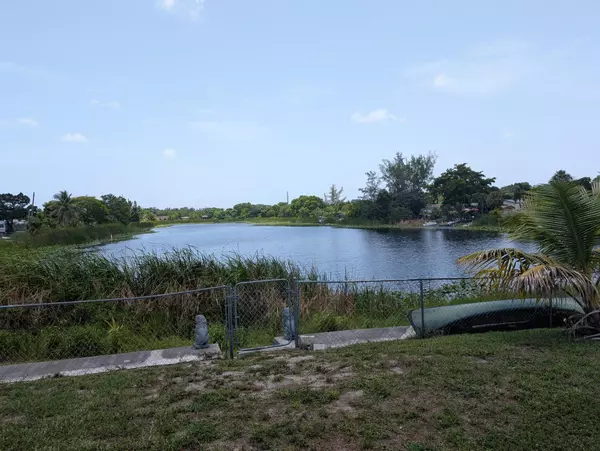 West Palm Beach, FL 33409,3082 Hibiscus CIR