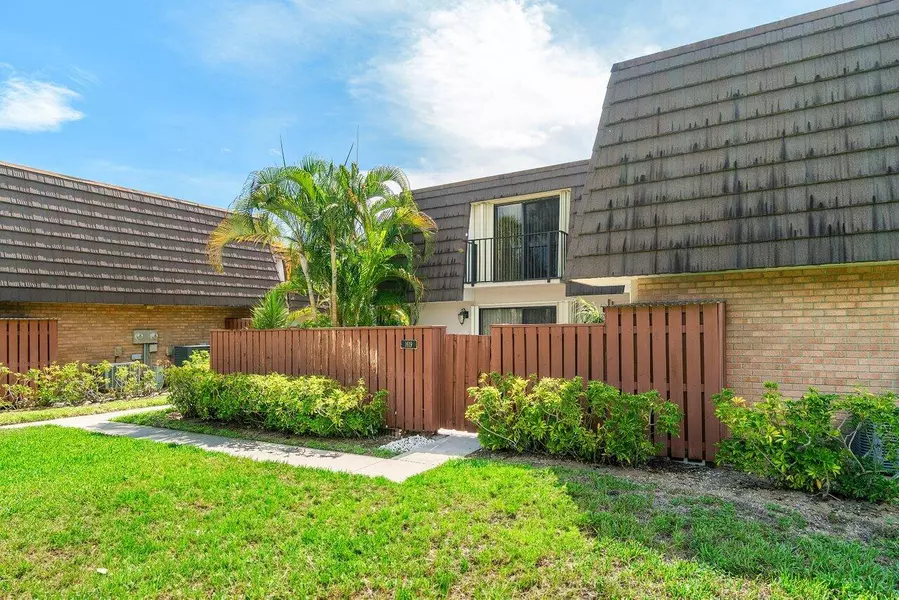1619 16th CT 26, Jupiter, FL 33477