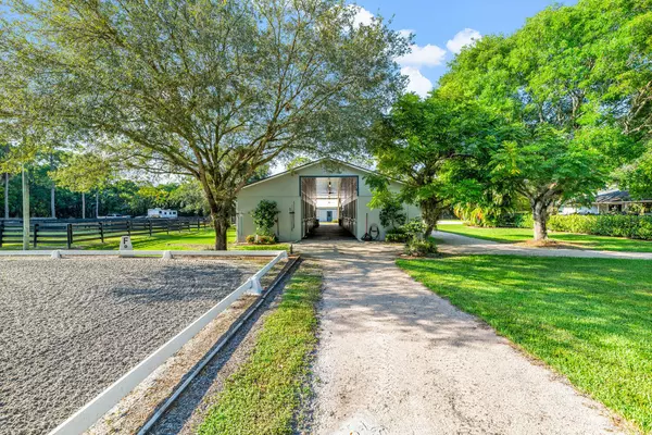 Loxahatchee, FL 33470,2763 W G Road