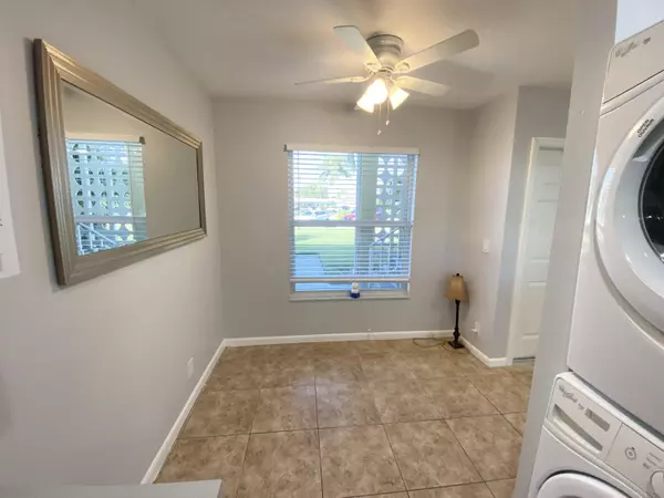 Delray Beach, FL 33445,1100 Boxwood DR 101