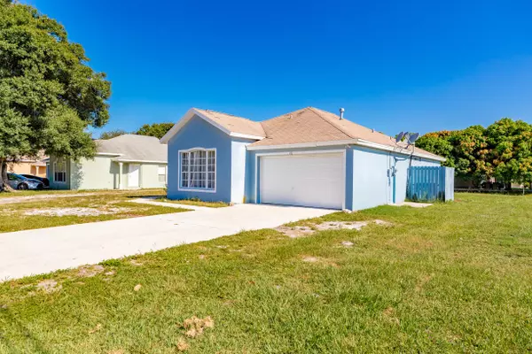 Fort Pierce, FL 34982,706 Wisteria AVE