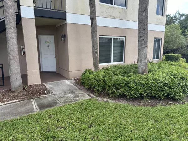 Boynton Beach, FL 33426,815 W Boynton Beach BLVD 5-106