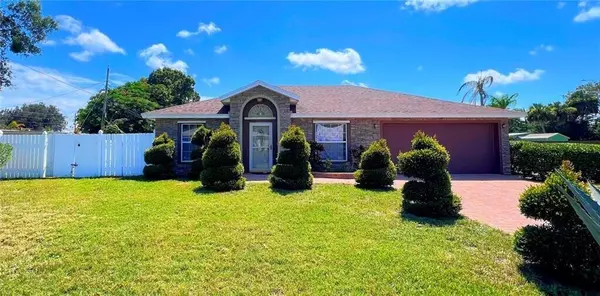 2075 SW 4th AVE, Vero Beach, FL 32962
