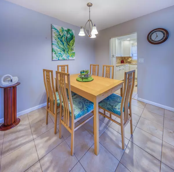 Boynton Beach, FL 33435,211 Bayview AVE A