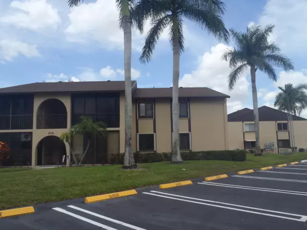 426 Pine Glen LN D-2, Greenacres, FL 33463