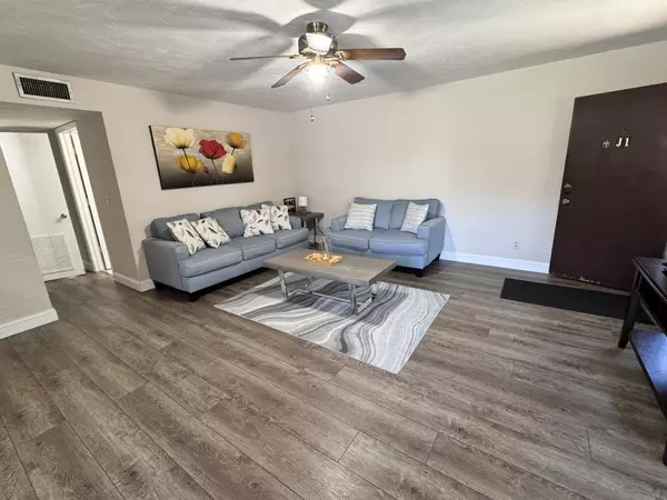 Okeechobee, FL 34974,3124 Us Highway 441 J1