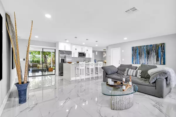 Delray Beach, FL 33484,6396 Country Wood WAY