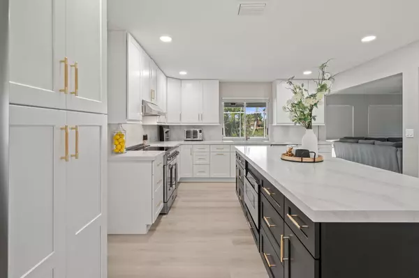 West Palm Beach, FL 33411,864 Whippoorwill ROW