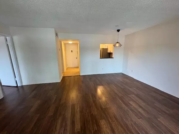 North Lauderdale, FL 33068