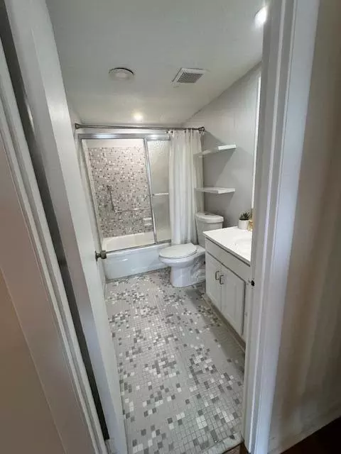 North Lauderdale, FL 33068