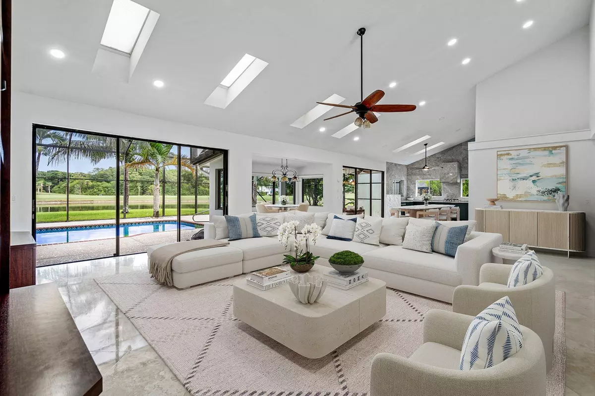 Boca Raton, FL 33428,10391 Boca Woods LN