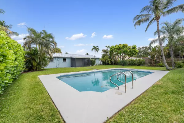 Jupiter, FL 33458,204 E Circle