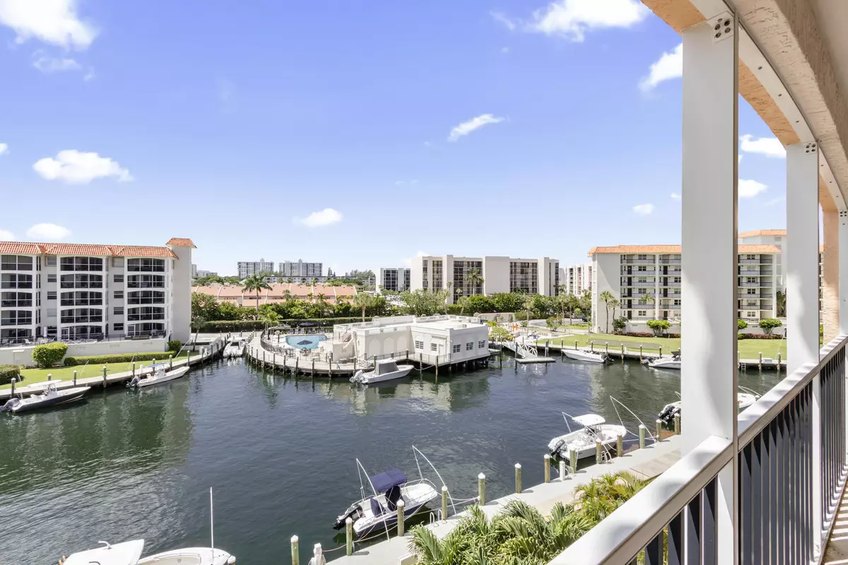 Boca Raton, FL 33431,2871 N Ocean BLVD V443