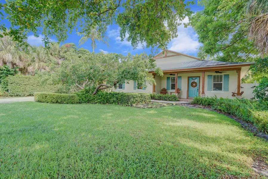 715 SW 25th PL, Boynton Beach, FL 33435