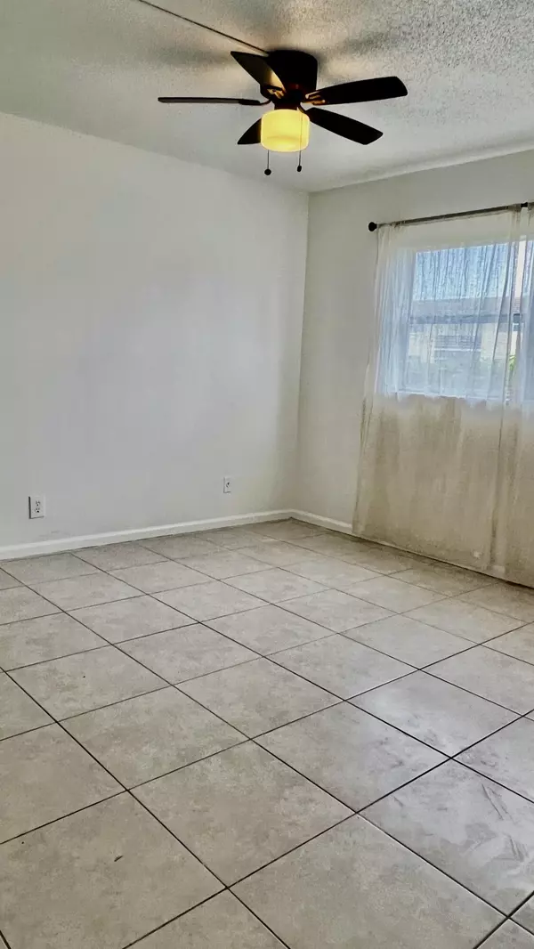 Boca Raton, FL 33428,9851 Sandalfoot BLVD 205