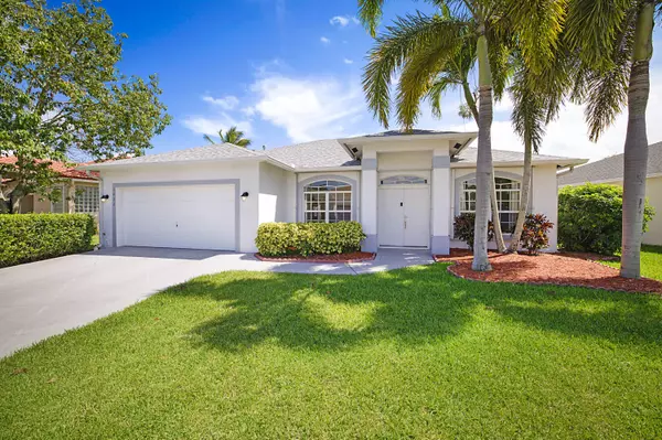 Greenacres, FL 33413,1422 Fairway CIR