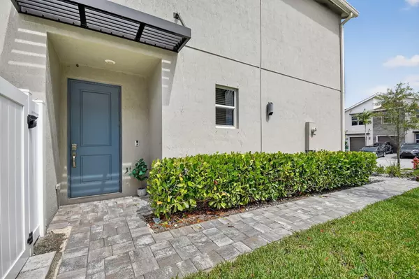 Lake Worth, FL 33467,8606 Via Mar Rosso