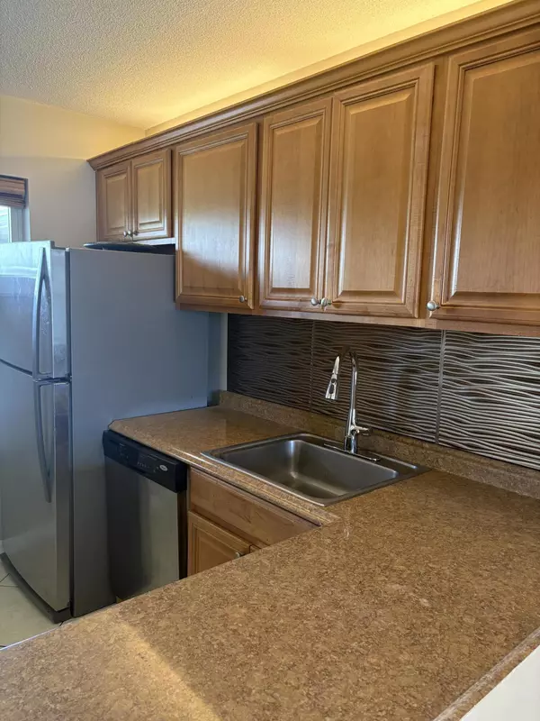 Lake Worth, FL 33461,2770 S Garden DR 304