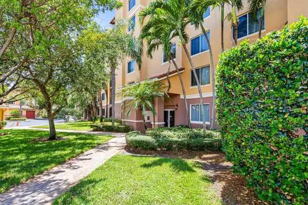 Hypoluxo, FL 33462,1000 Scotia DR 604