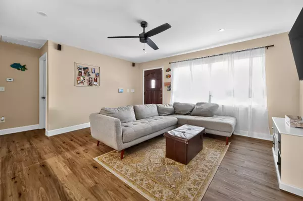 Greenacres, FL 33463,5531 S 35th CT