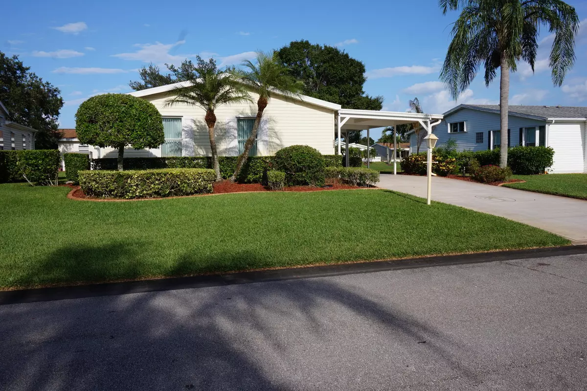 Port Saint Lucie, FL 34952,7704 White Egret LN