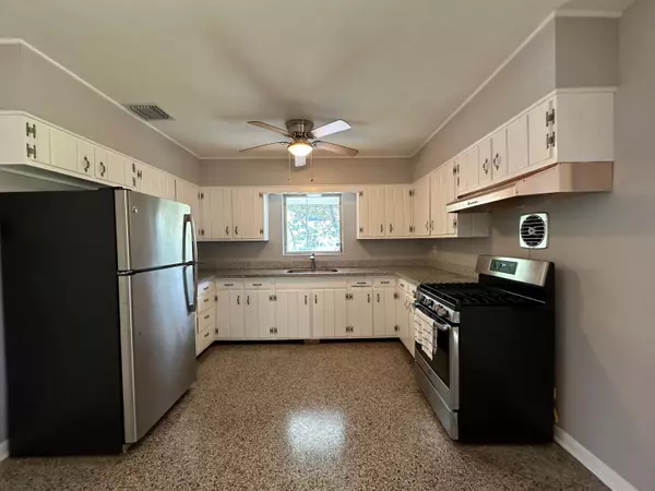 West Palm Beach, FL 33407,415 49th ST