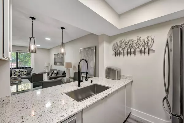 Coral Springs, FL 33071,10001 W Atlantic BLVD 319