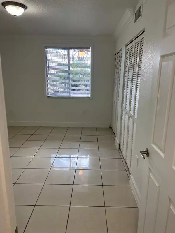West Palm Beach, FL 33415,6034 Fores Hill Blvd 101