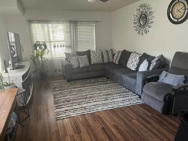 Royal Palm Beach, FL 33411,7 Amherst CT A