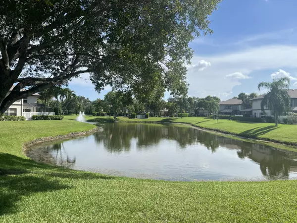 Royal Palm Beach, FL 33411,7 Amherst CT A