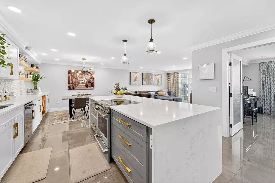 5440 N Ocean DR 1404, Singer Island, FL 33404