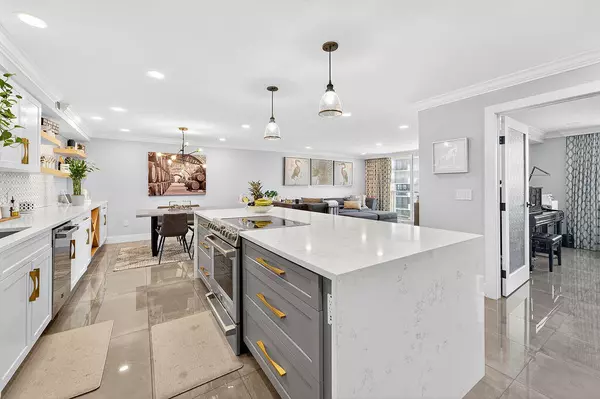 5440 N Ocean DR 1404, Singer Island, FL 33404