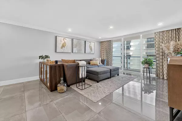 Singer Island, FL 33404,5440 N Ocean DR 1404