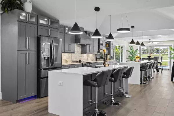 Stuart, FL 34997,3763 SE E Fairway