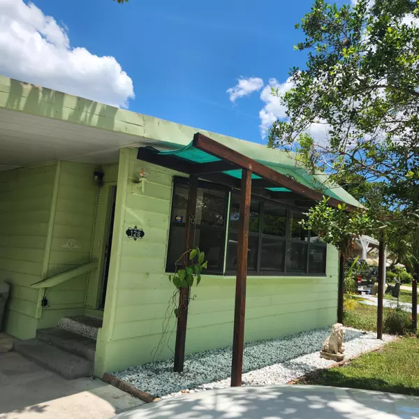 Port Saint Lucie, FL 34952,128 W Caribbean