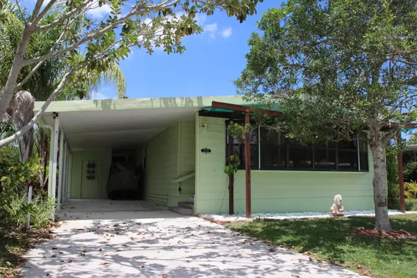 Port Saint Lucie, FL 34952,128 W Caribbean