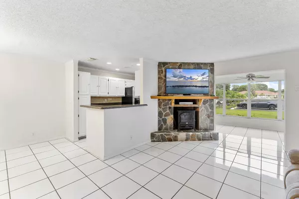 Delray Beach, FL 33445,4570 NW 3rd ST B