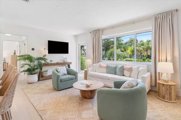 West Palm Beach, FL 33405,353 Gregory RD