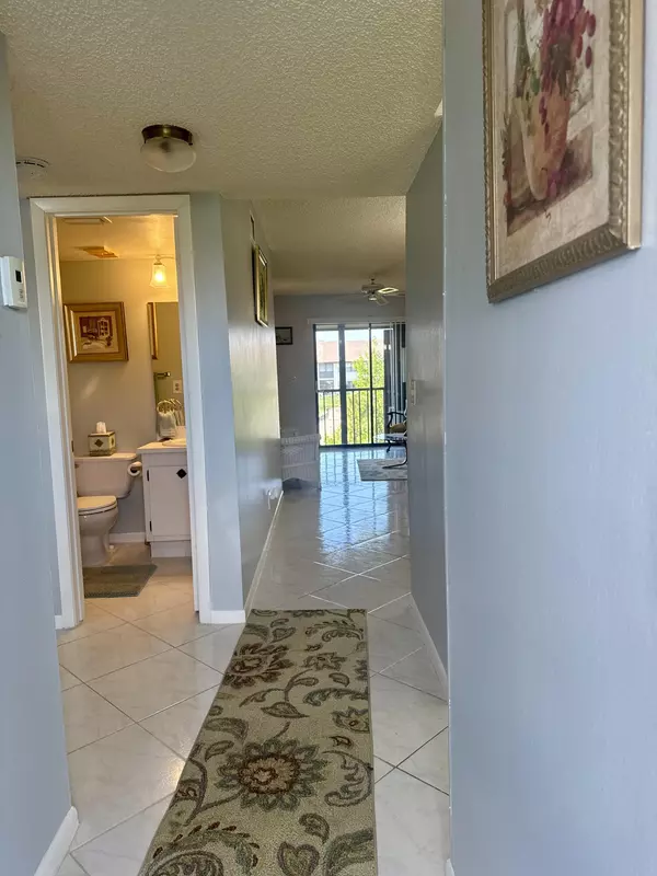Lake Worth, FL 33467,7214 Golf Colony CT 205