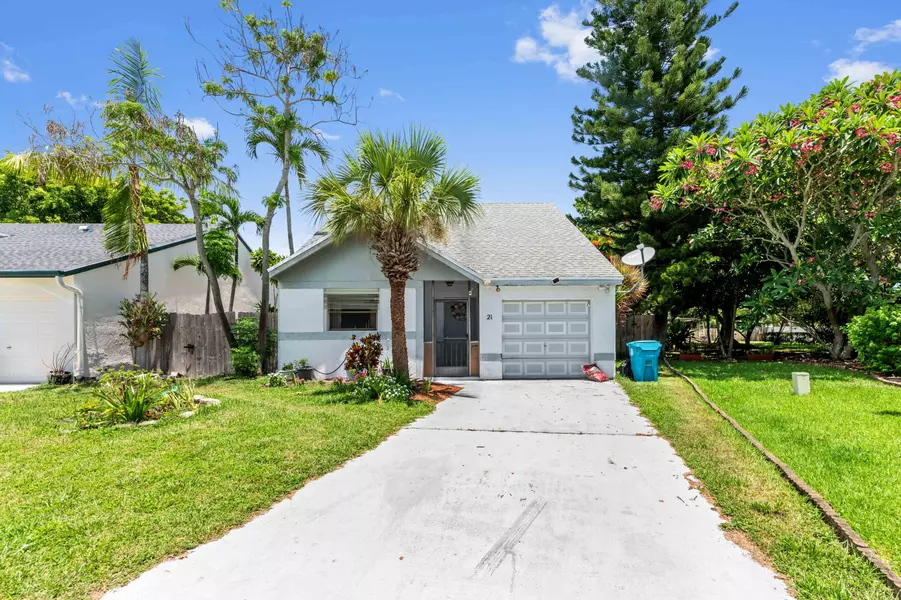 21 Peachtree PL, Boynton Beach, FL 33436