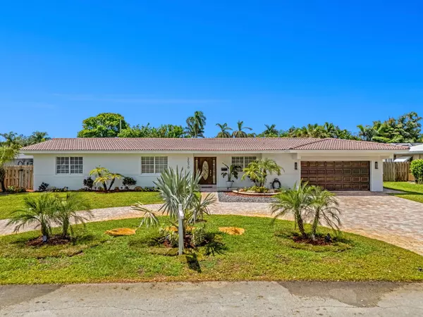 2070 NE 27 ST, Lighthouse Point, FL 33064