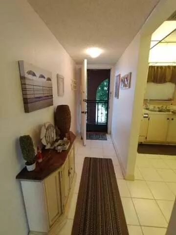 Boynton Beach, FL 33426,2181 W Woolbright RD N205