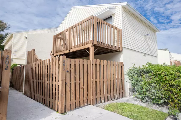 641 Executive Center DR P203, West Palm Beach, FL 33401