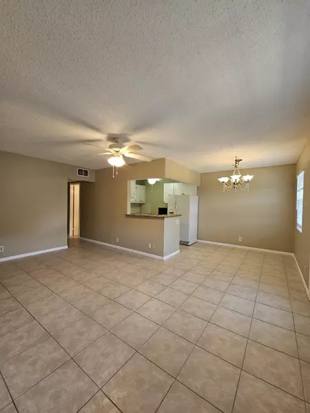 286 Norwich L, West Palm Beach, FL 33417