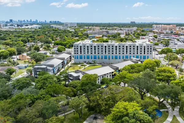 South Miami, FL 33143,5961 SW 68th ST 718