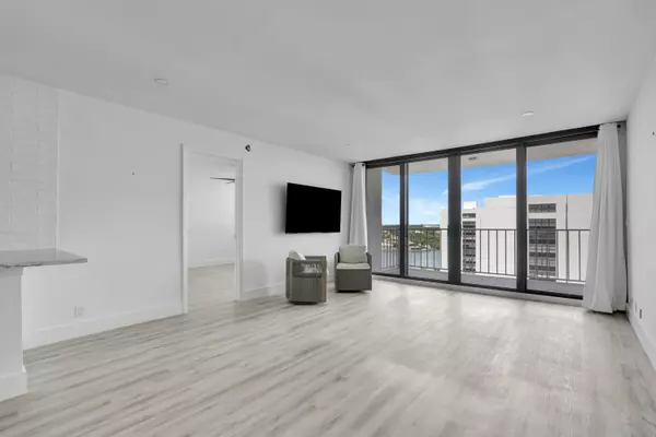 North Palm Beach, FL 33408,336 Golfview RD 1104