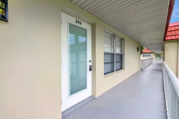 Vero Beach, FL 32962,78 Royal Oak DR 206