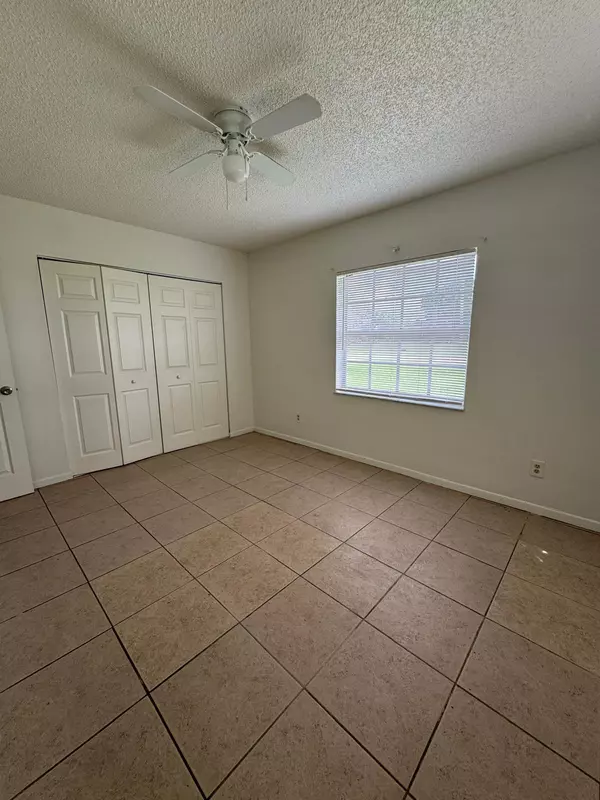 Fort Pierce, FL 34946,2703 Cherokee AVE