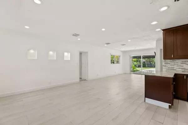 Fort Lauderdale, FL 33305,1637 N Victoria Park RD